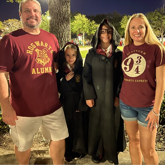 ❤️3/$25 (S) Harry Potter Platform 9-3/4 Hogwarts Tee Unisex Halloween 💯 cotton - Picture 4 of 8